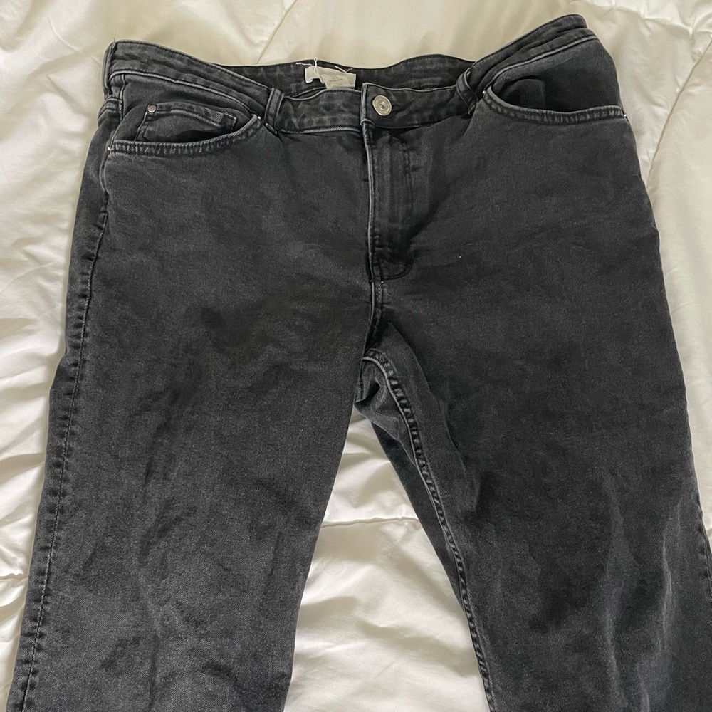 Women’s Black Denim Straight Leg Jeans from H&M — Size 18